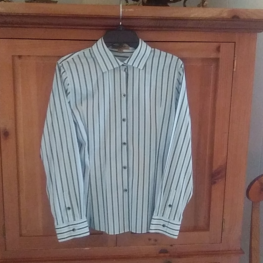 💵SALE 2 FOR $20💵💙Alex Marie Blouse💙